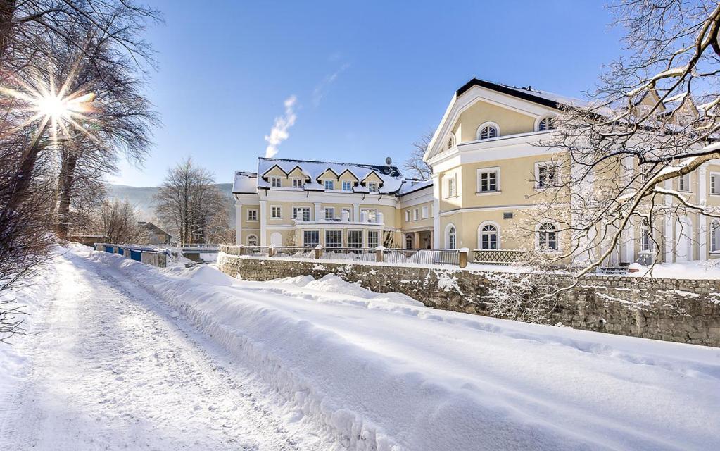 Hotel Stary Zdroj Swieradow-Zdroj Bagian luar foto